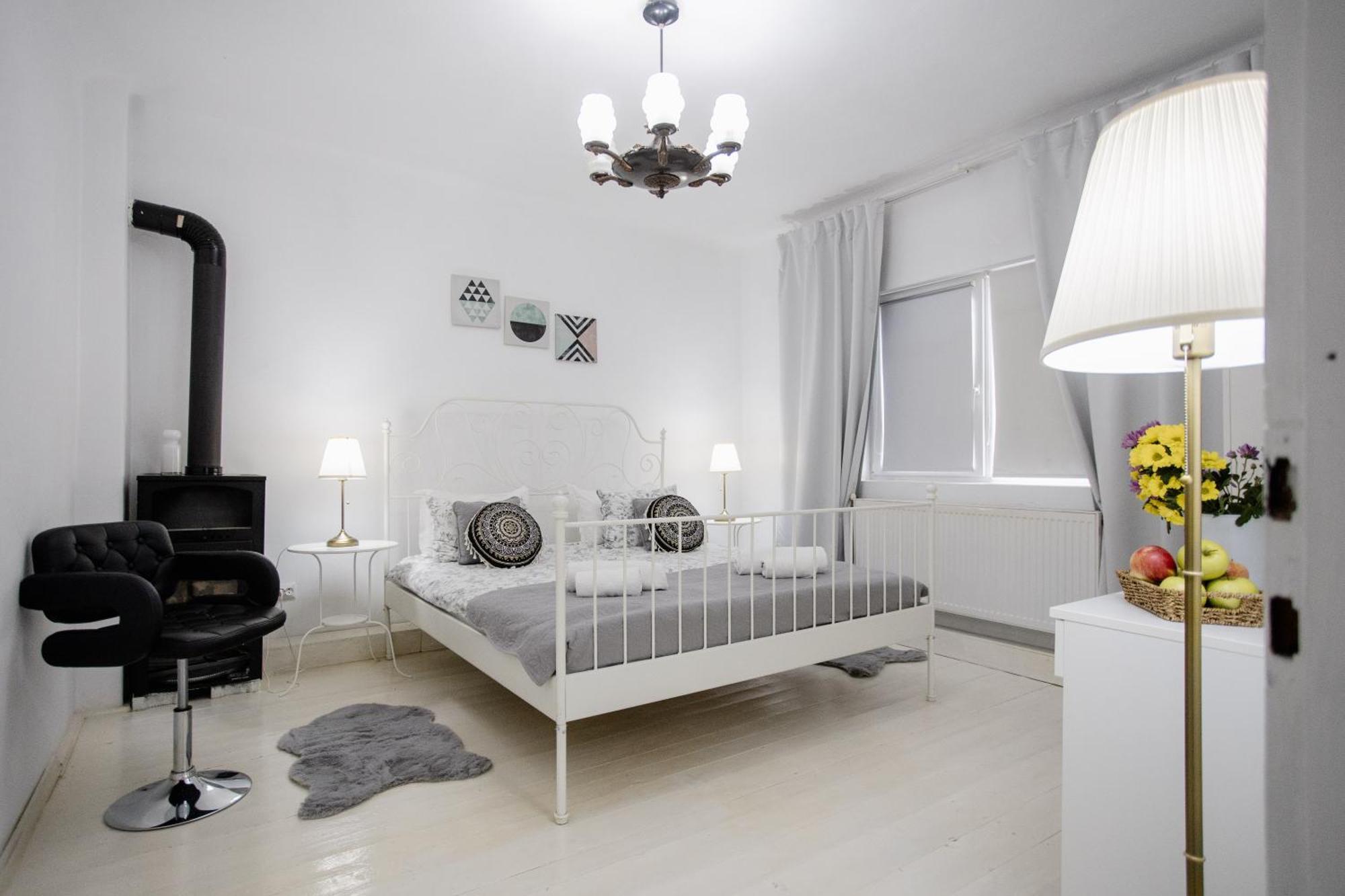 La Maison Blanche Hotel อัลบายูเลีย ภายนอก รูปภาพ