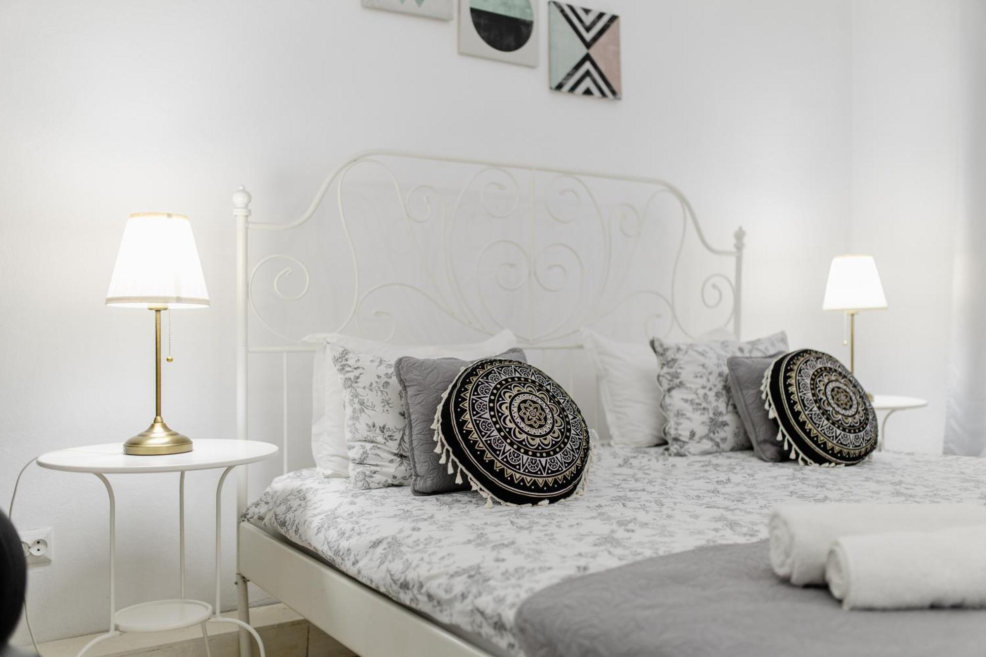 La Maison Blanche Hotel อัลบายูเลีย ภายนอก รูปภาพ