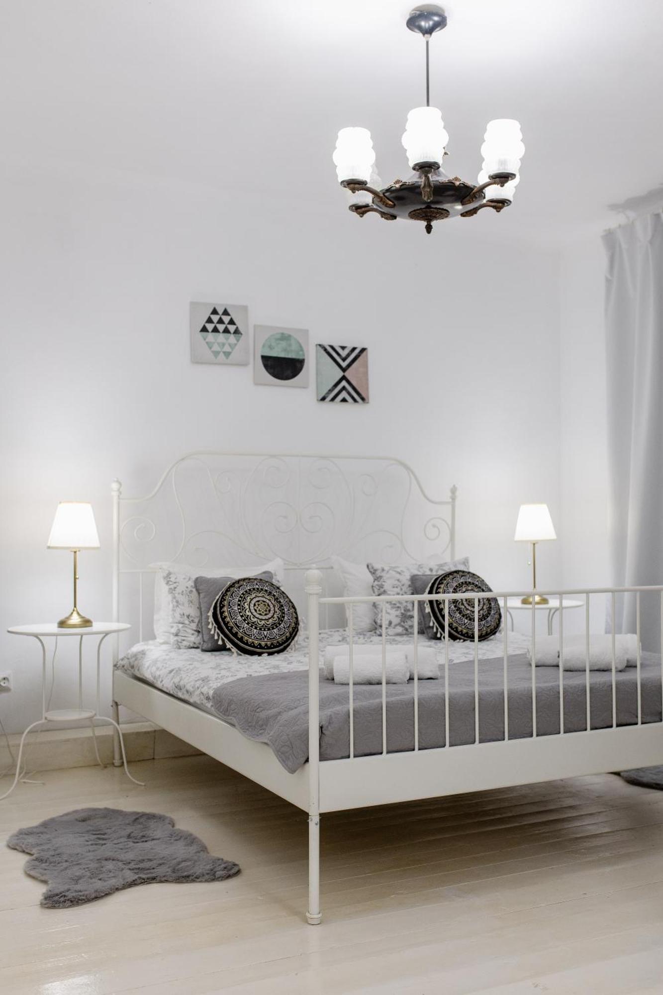 La Maison Blanche Hotel อัลบายูเลีย ภายนอก รูปภาพ
