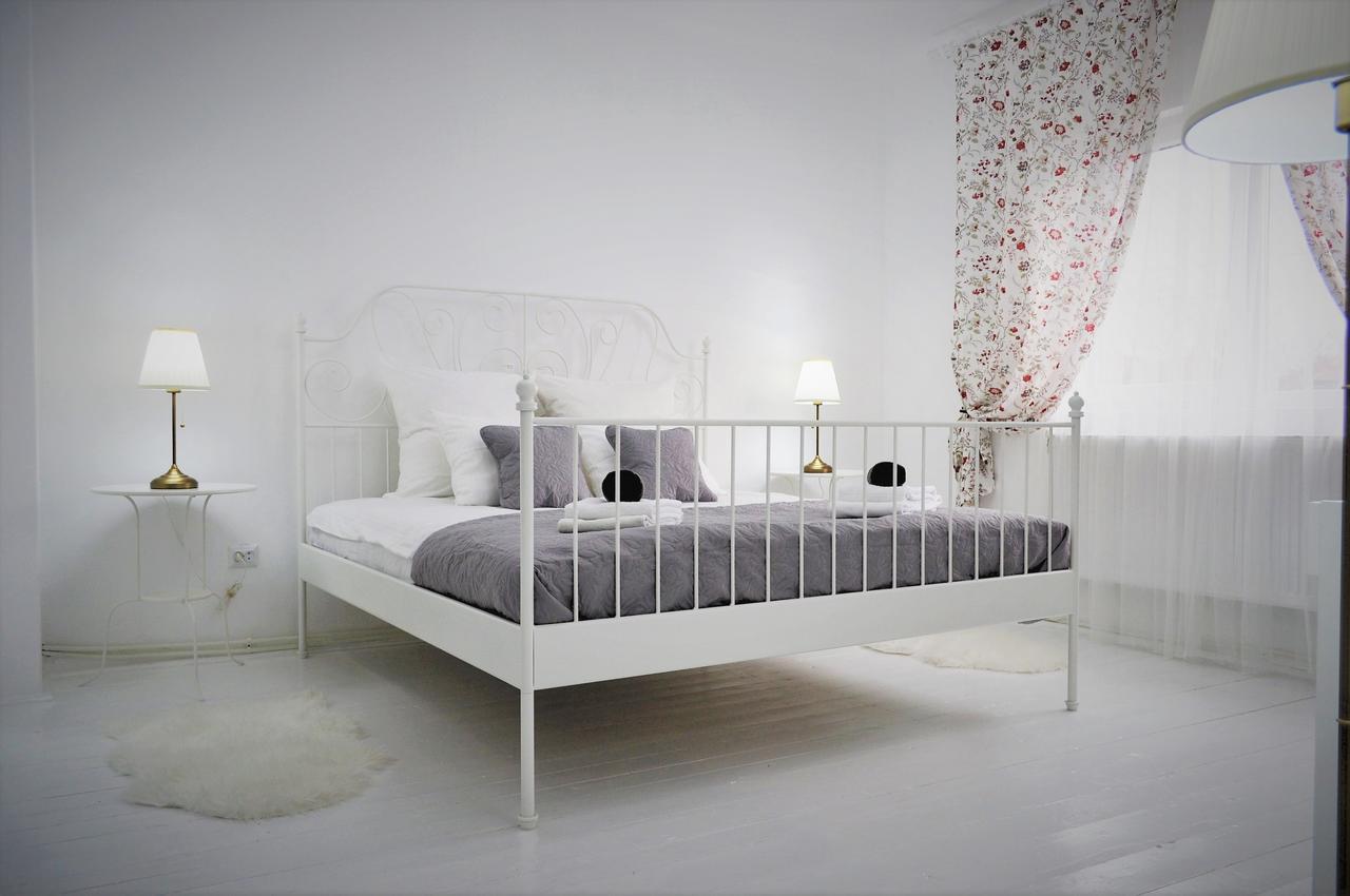 La Maison Blanche Hotel อัลบายูเลีย ภายนอก รูปภาพ